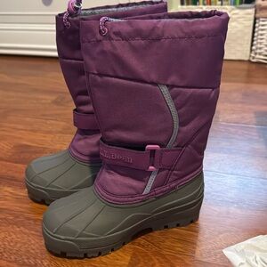 LL Bean purple snow boots. EUC